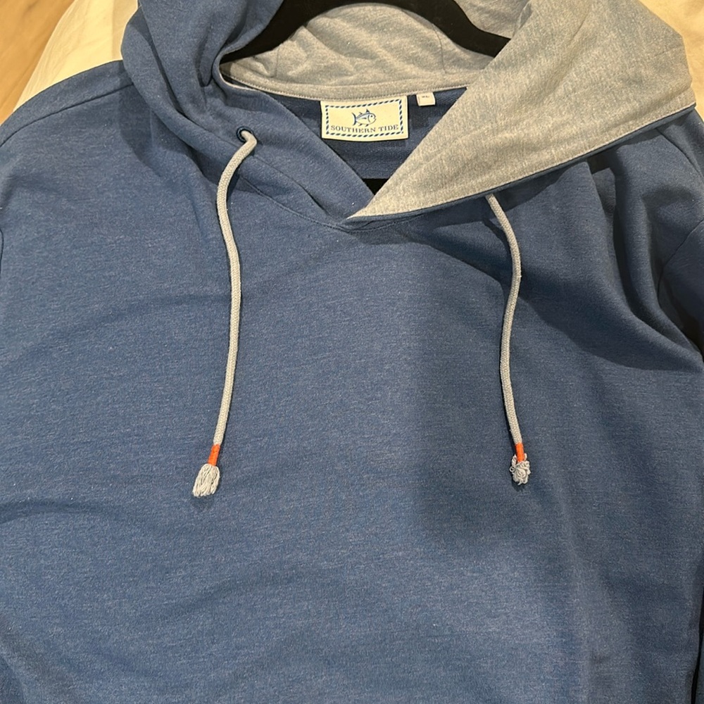 Southern Tide hoodie
